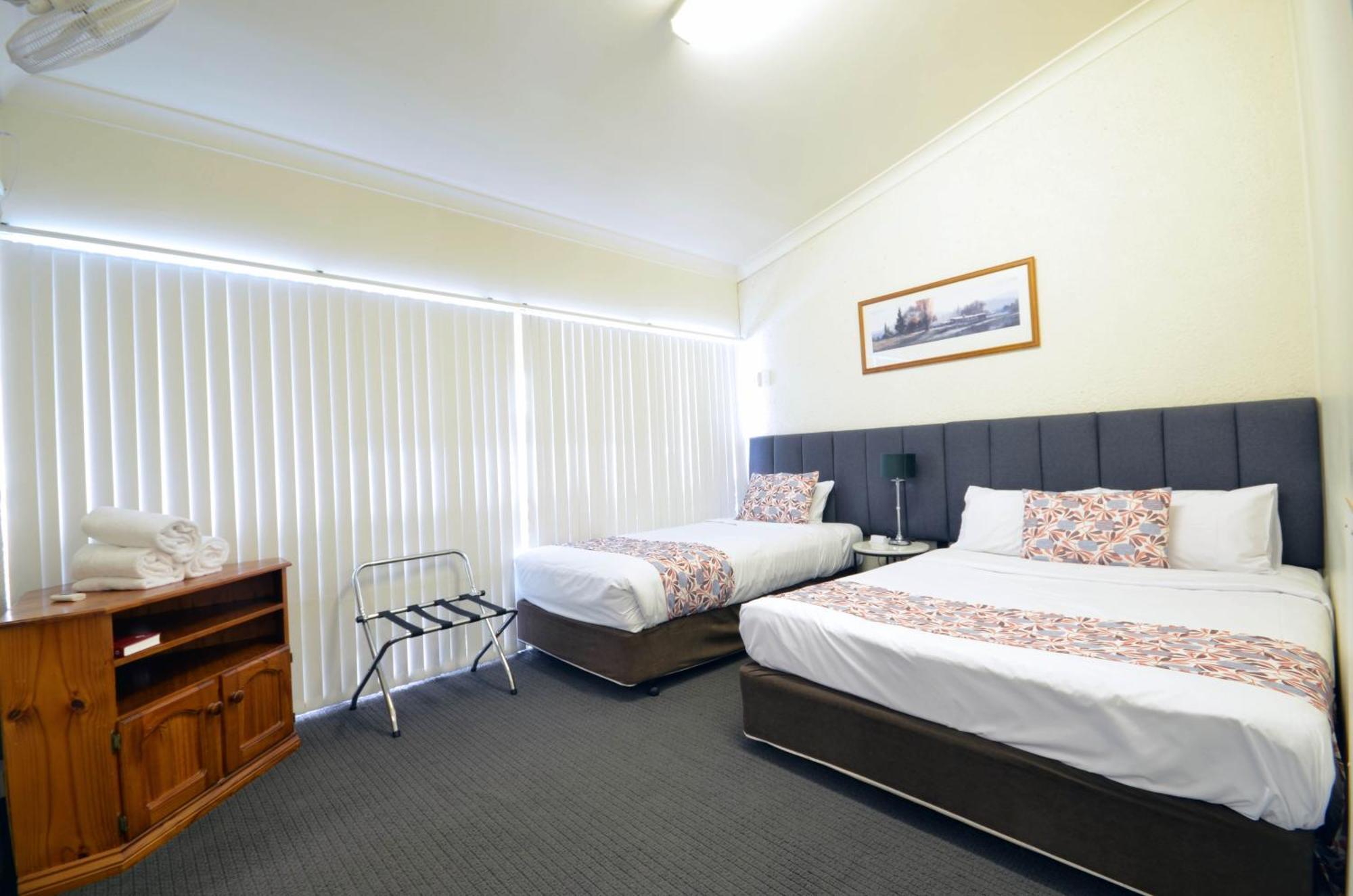 Boulevarde Motor Inn Wagga Wagga Exterior photo
